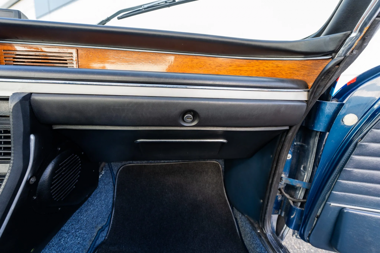small door card/panel gaskets? | BMW E9 Coupe Discussion Forum