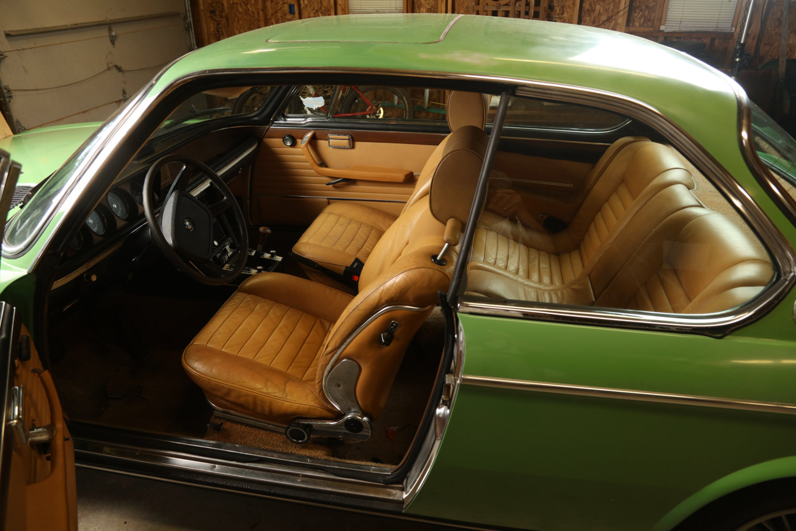 1974 Mintgrun BMW 3.0 CS (3).jpg