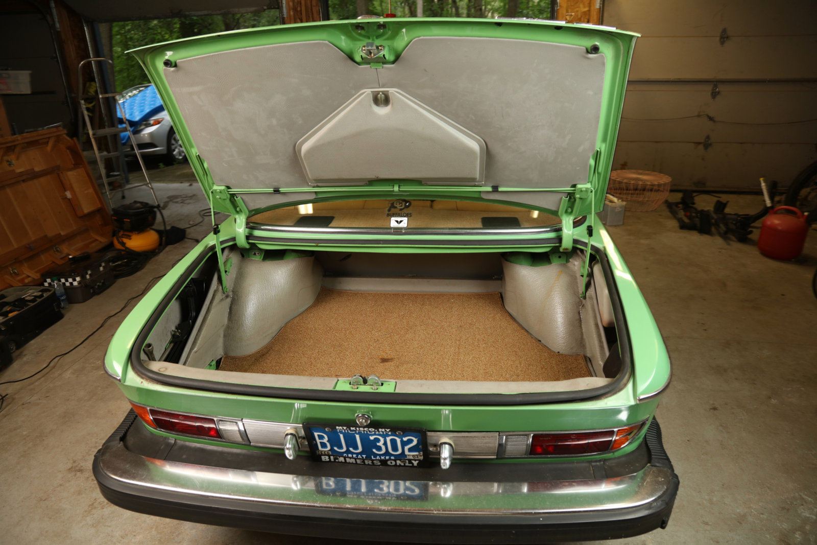 1974 Mintgrun Trunk.jpg
