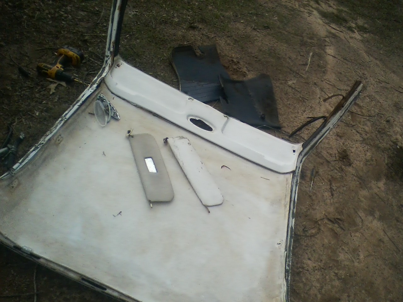 2000CS headliner parts.jpg