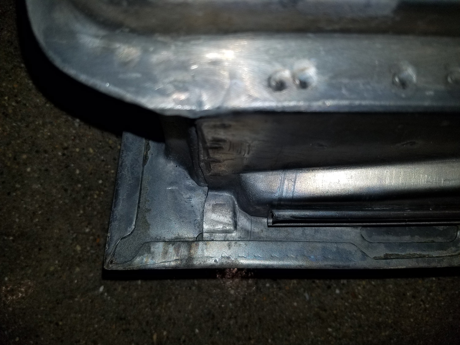 20200929-door bottom corner.jpg