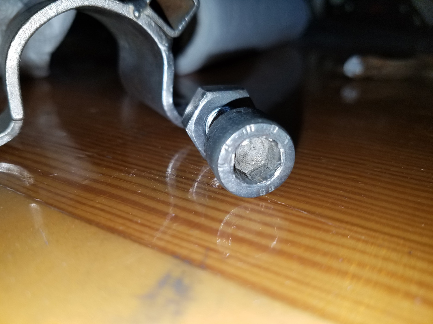 20210310-sway bar bracket bolt.jpg