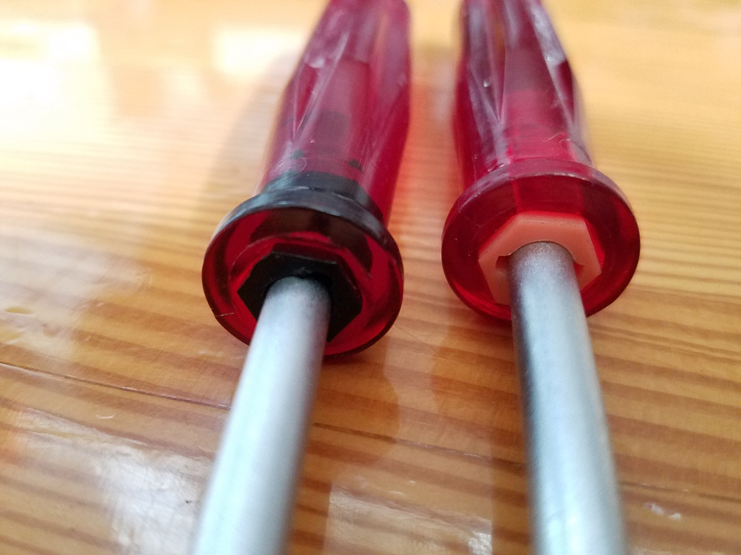 20210517-red white black 3.jpg