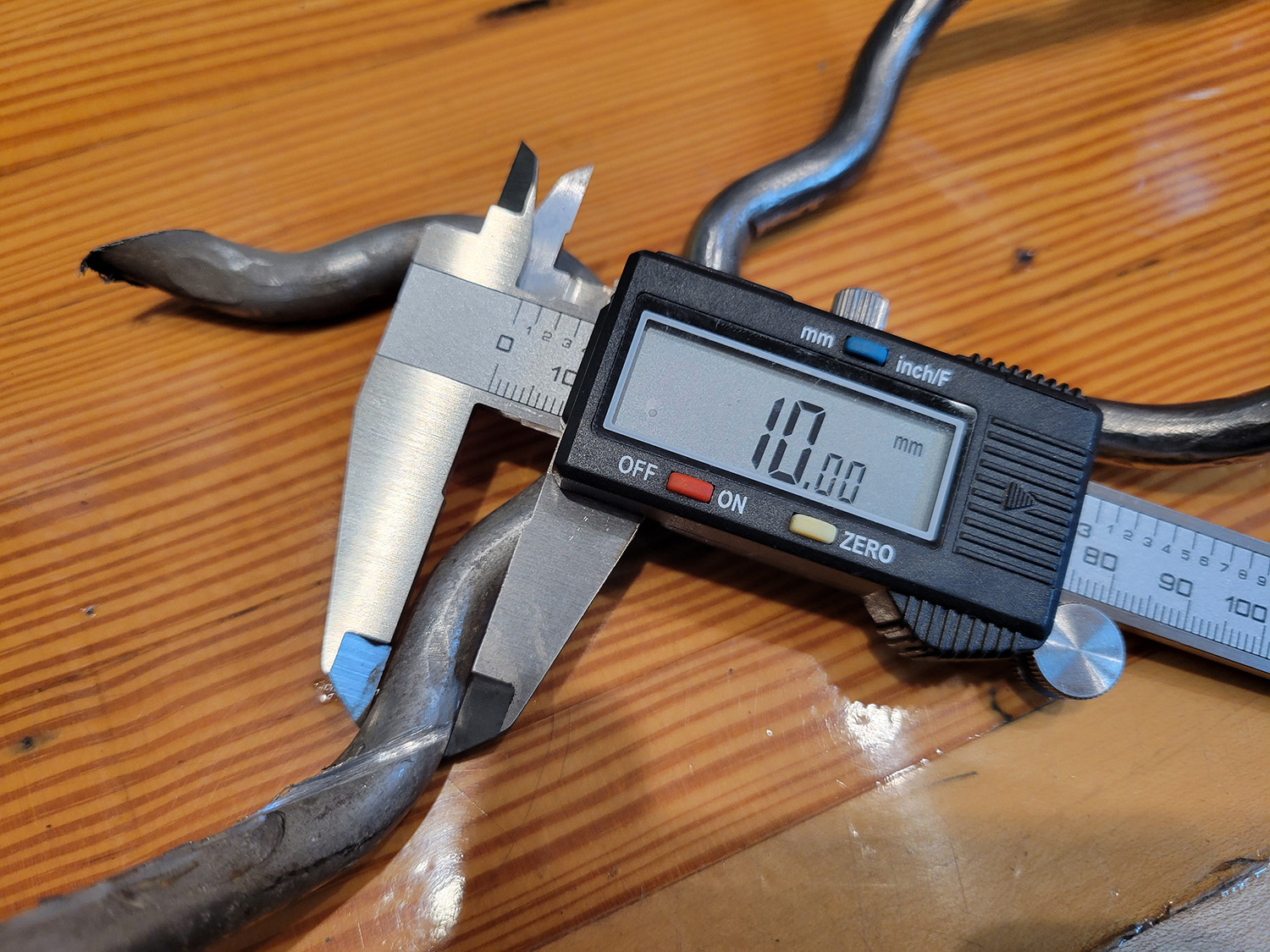 20211127-02-orig tow hook.jpg