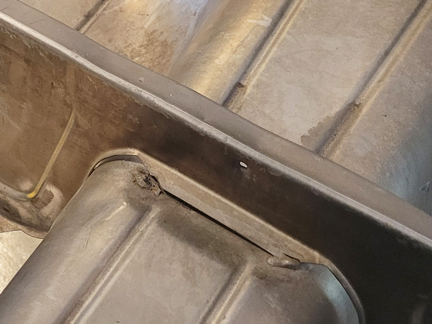 20220226-stress cracks.jpg