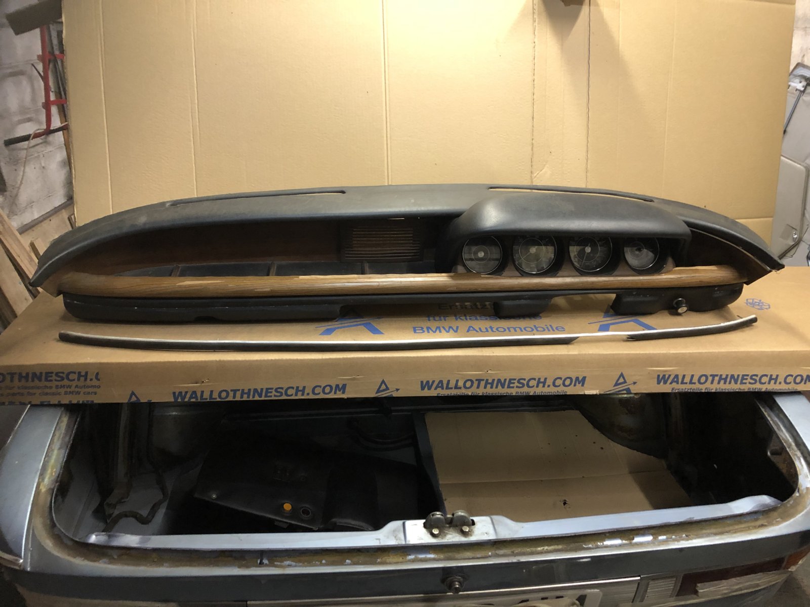 Remove the gauge cluster padded cover Remove the gauge cluster padded cover