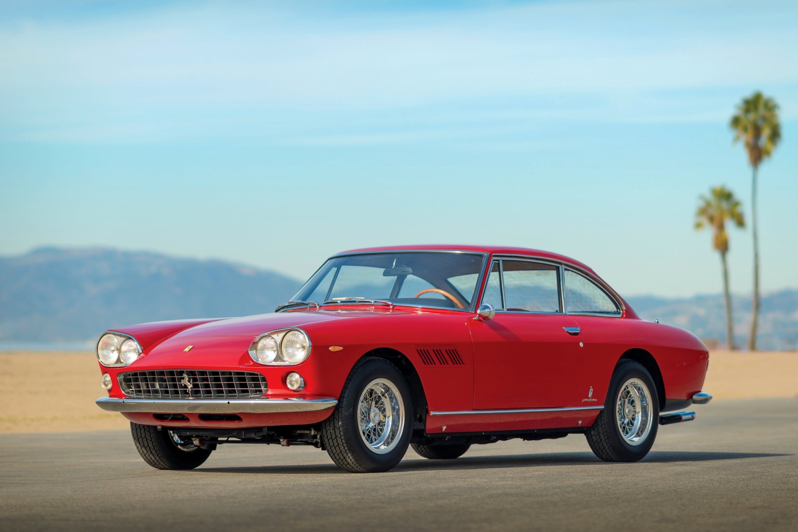 985685-1965-ferrari-330-gt-2-2-interim-supercar-classic.jpg