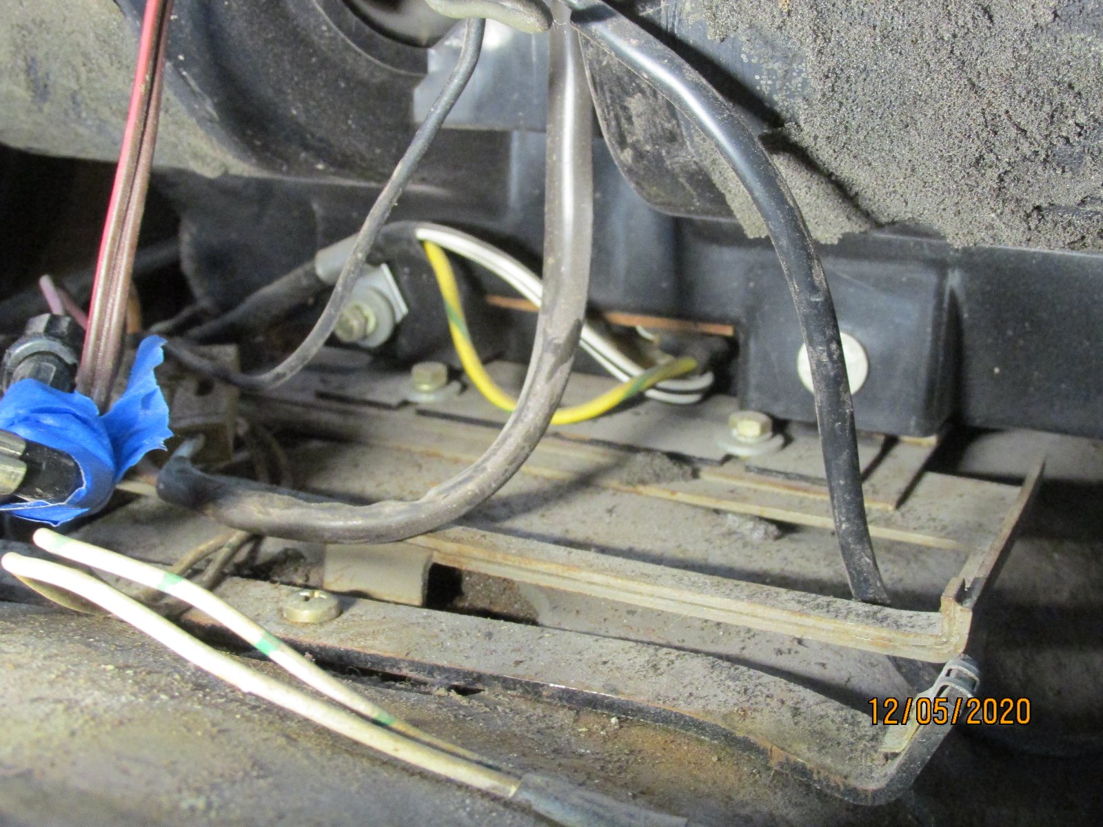 AC condencor bracket positison.JPG