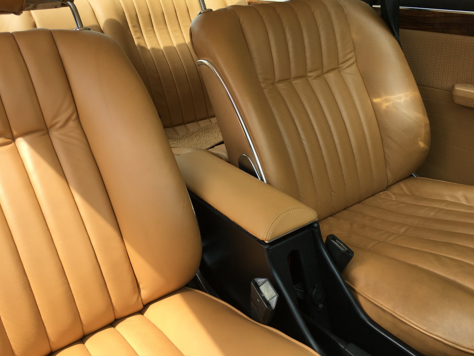 armrest - 2.JPG