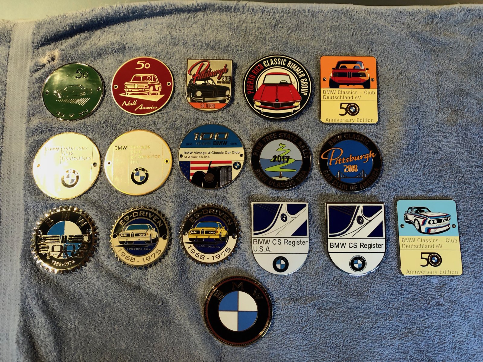 Assorted Grill Badges 01.jpg