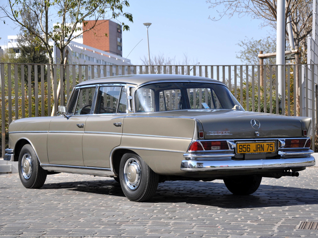 autowp.ru_mercedes-benz_300_se_5.jpg