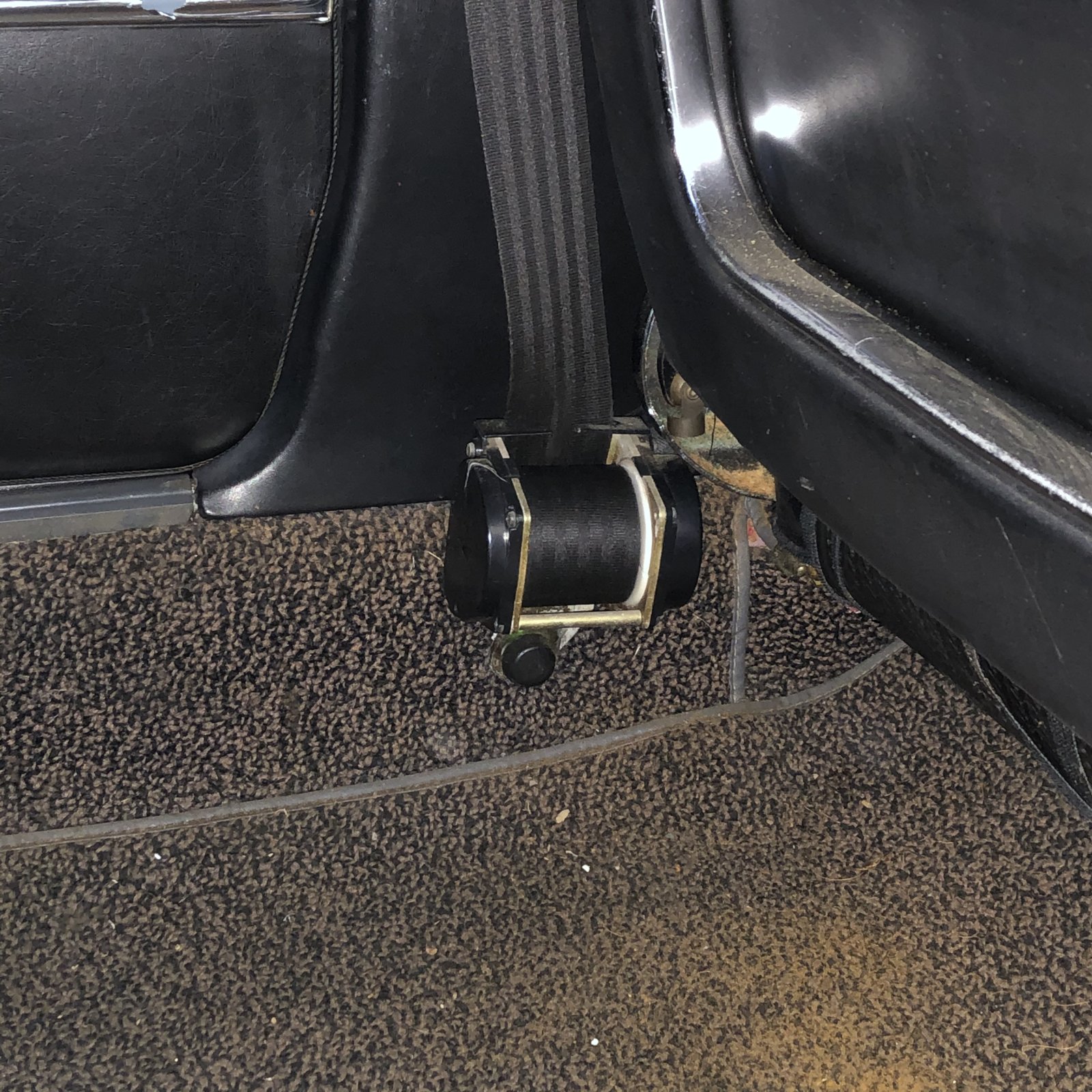 2800 Retracting Seat Belt BMW E9 Coupe Discussion Forum