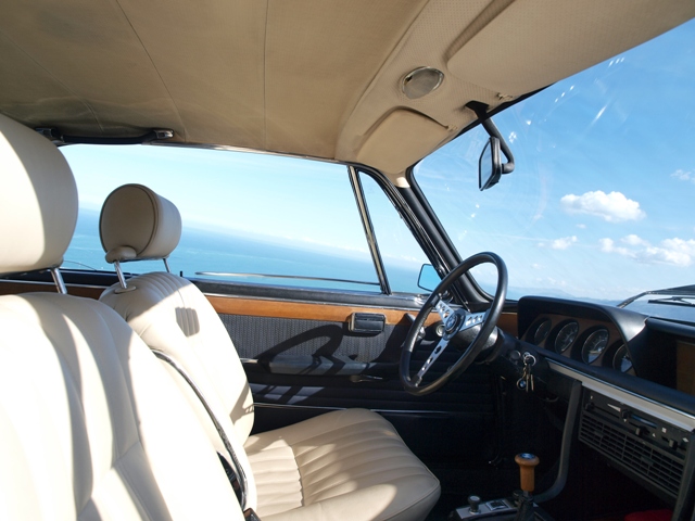 blue - deQ - interior 2 tone.jpg