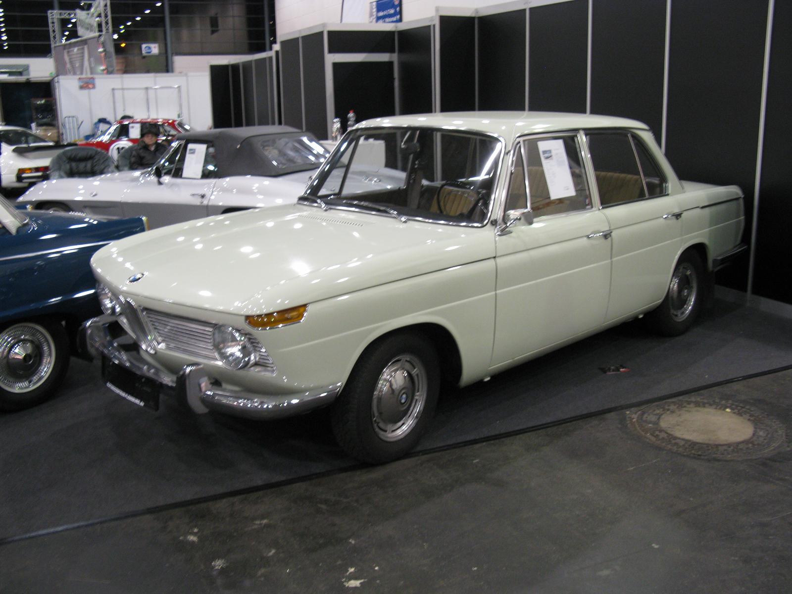 BMW_1600_(5457428606).jpg