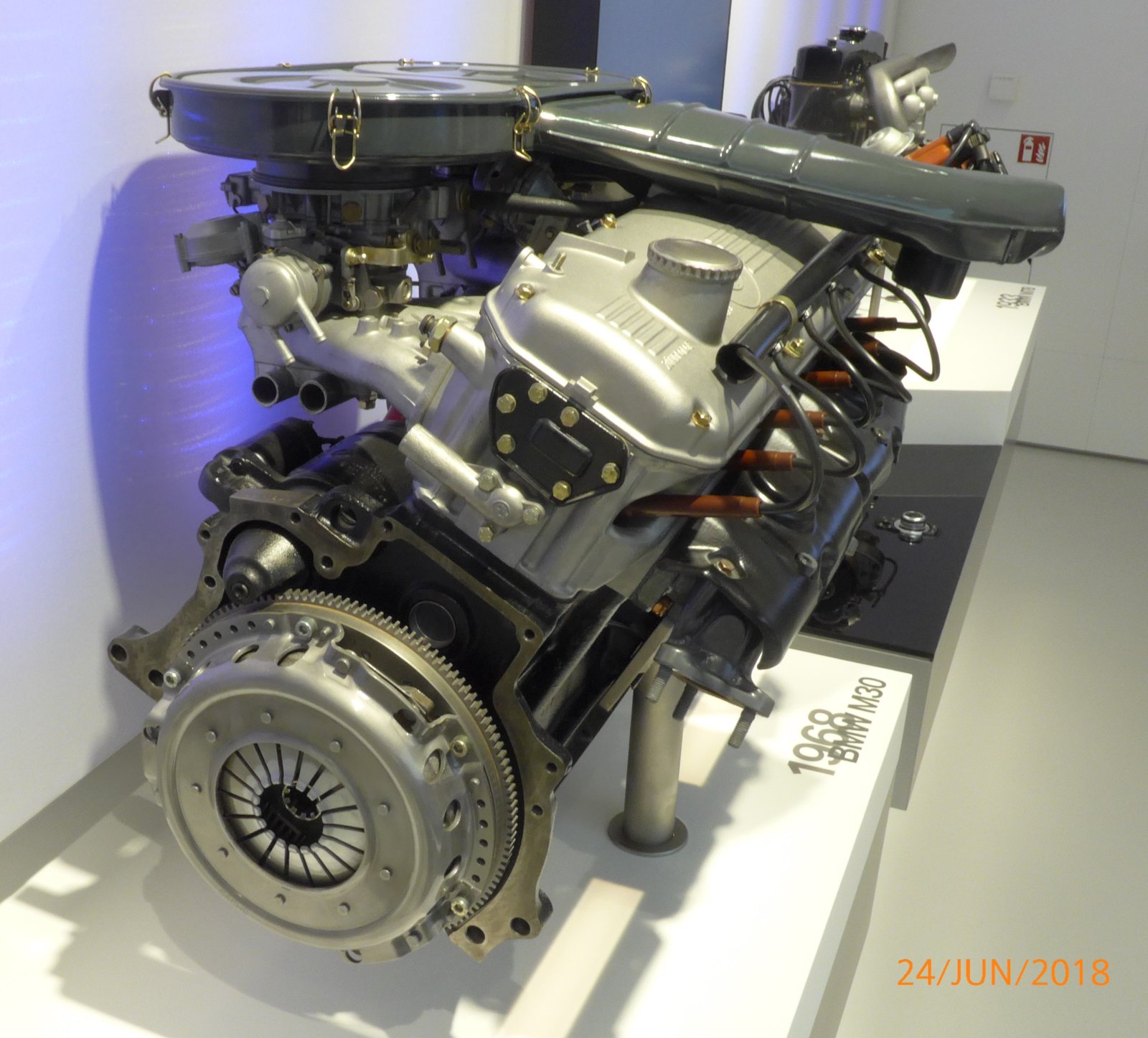 BMW_M30_BMW-Museum_2018-06.jpg