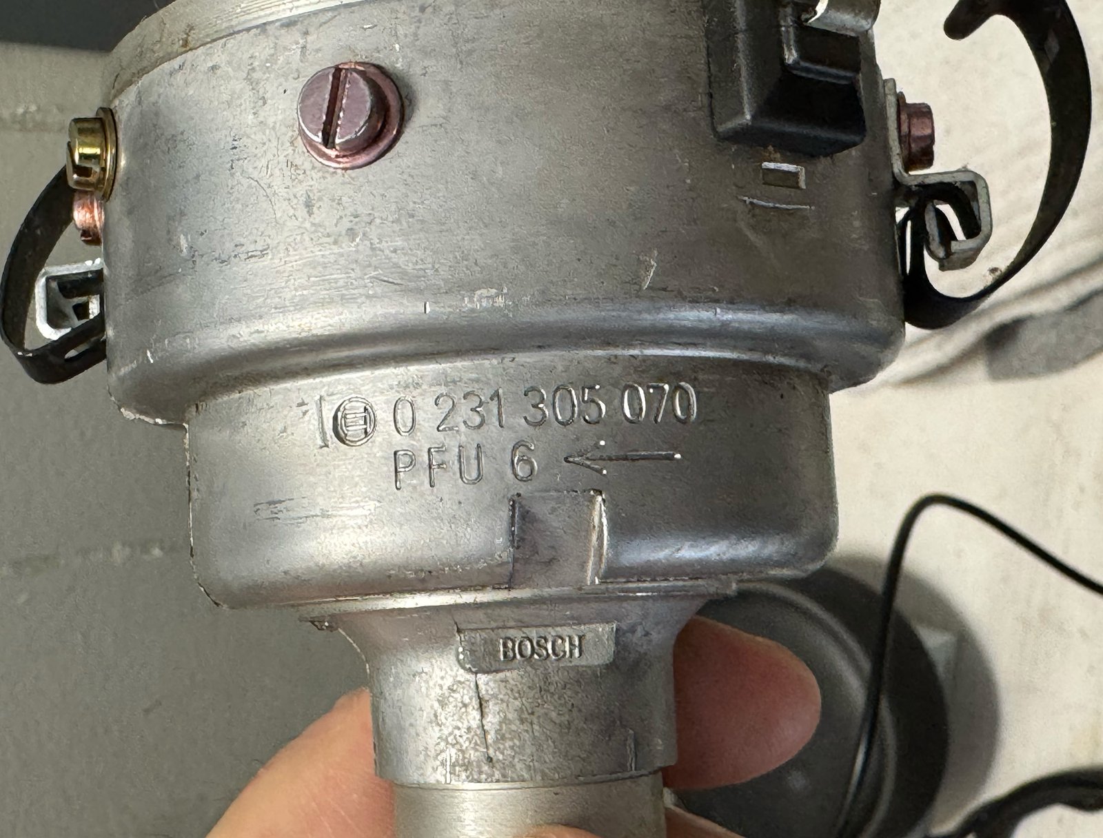 Bosch distributor 0 231 305 070 .jpg
