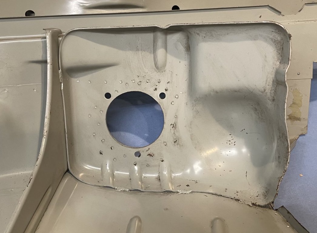 Botttom side of NOS front fender showing bracing.jpeg