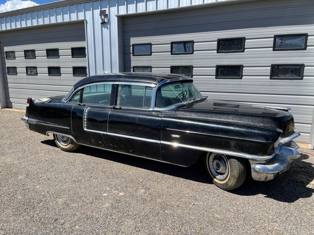 Cadillac.jpg Cadillac.jpg