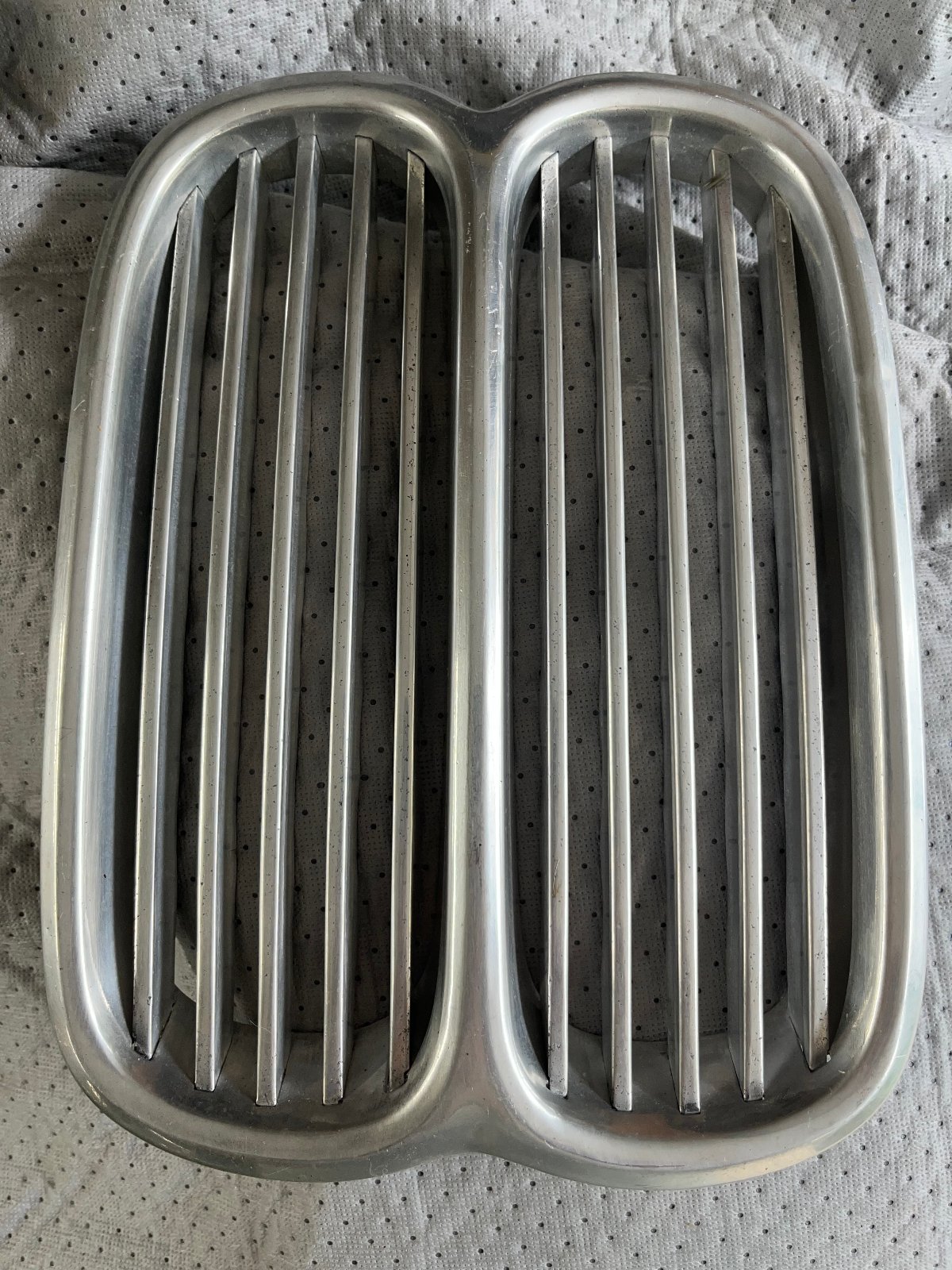 center grille 1.jpg