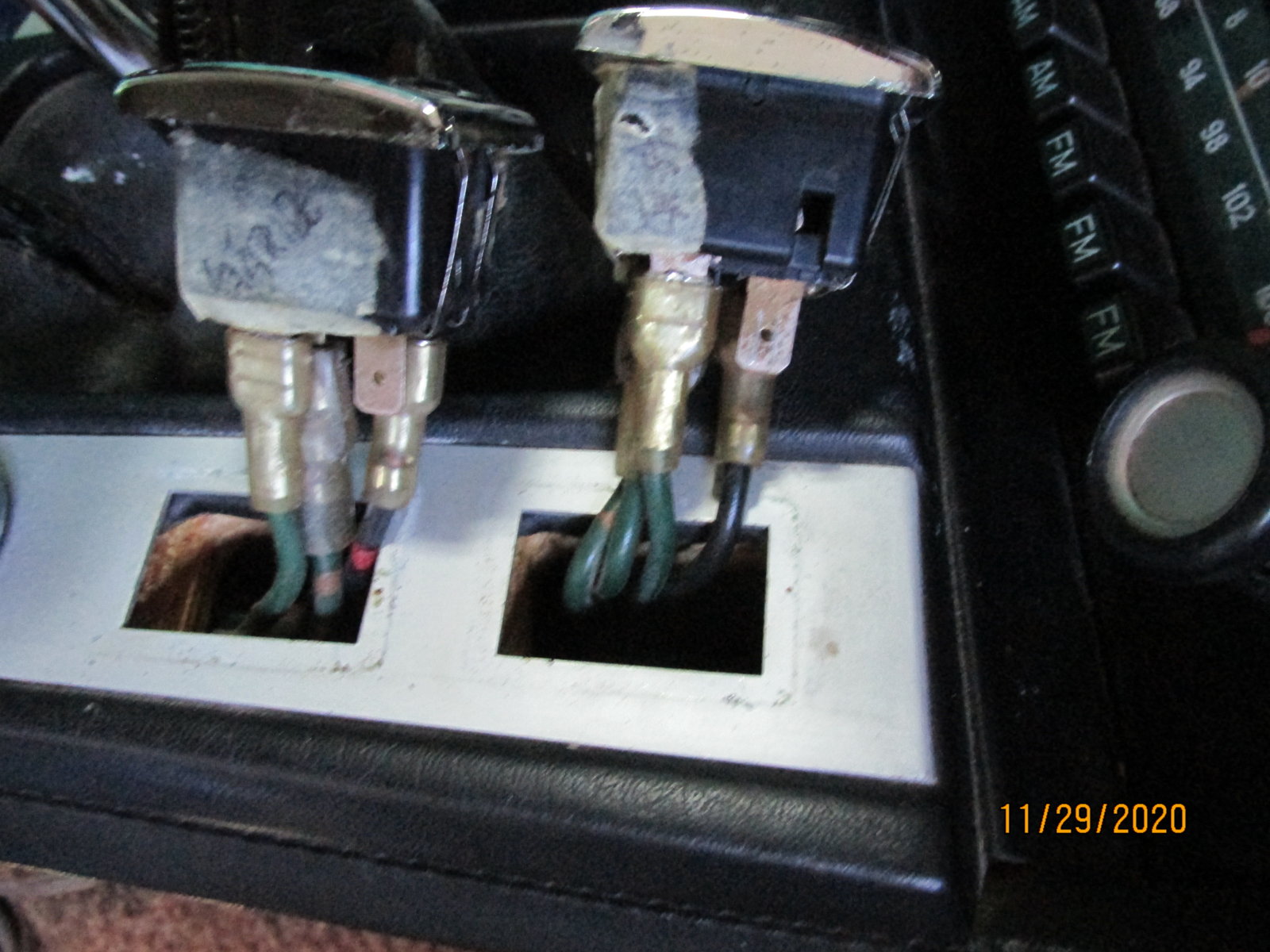 Consolde 7 window switch wiring.JPG