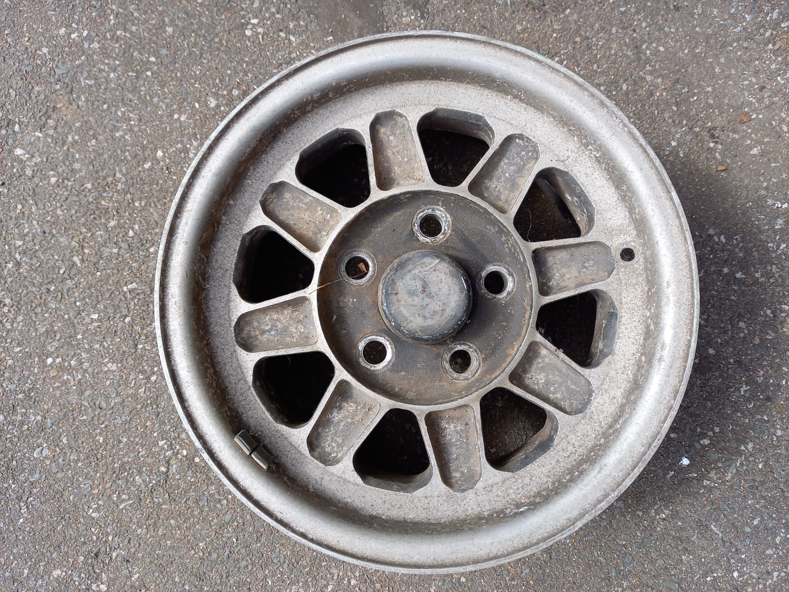 Dunlop sports wheel.jpg