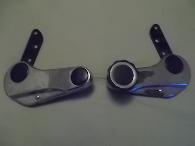 E9 seat hinges early BMW ashtray 10042020 004.JPG