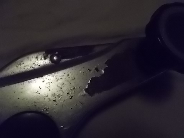 E9 seat hinges early BMW ashtray 10042020 006.JPG