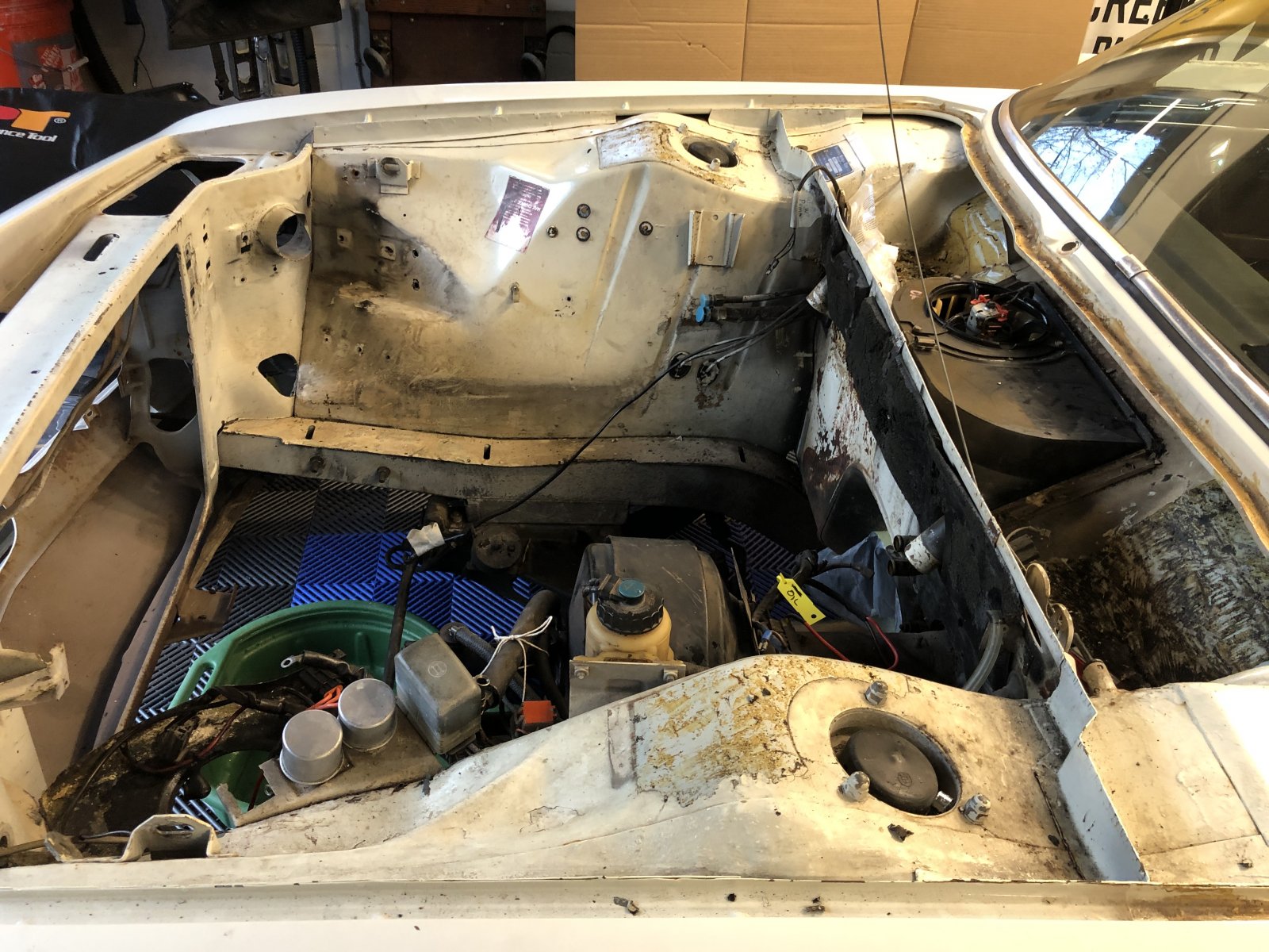 Engine bay - no engine 2.JPG
