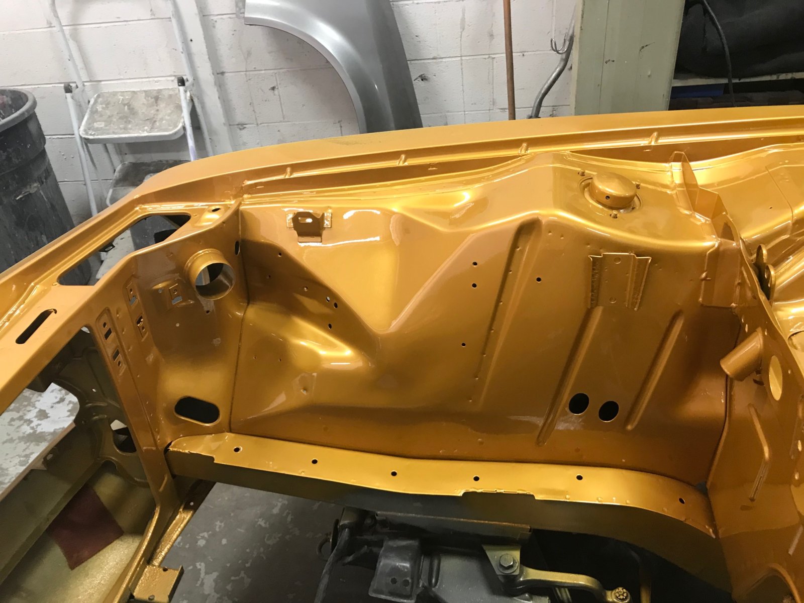 engine compartment - R.jpg