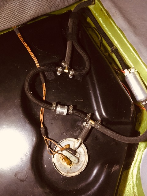 Fuel tank plumbing.jpg