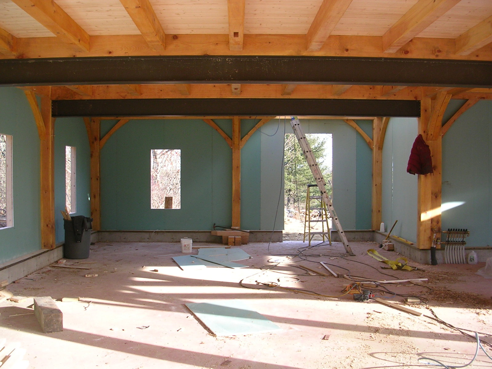 Garage in East 03.JPG Garage in East 03.JPG