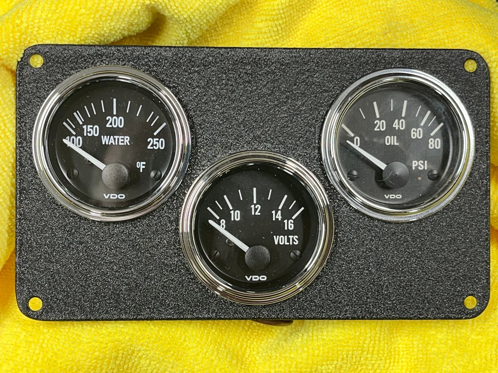 gauge cluster.jpg