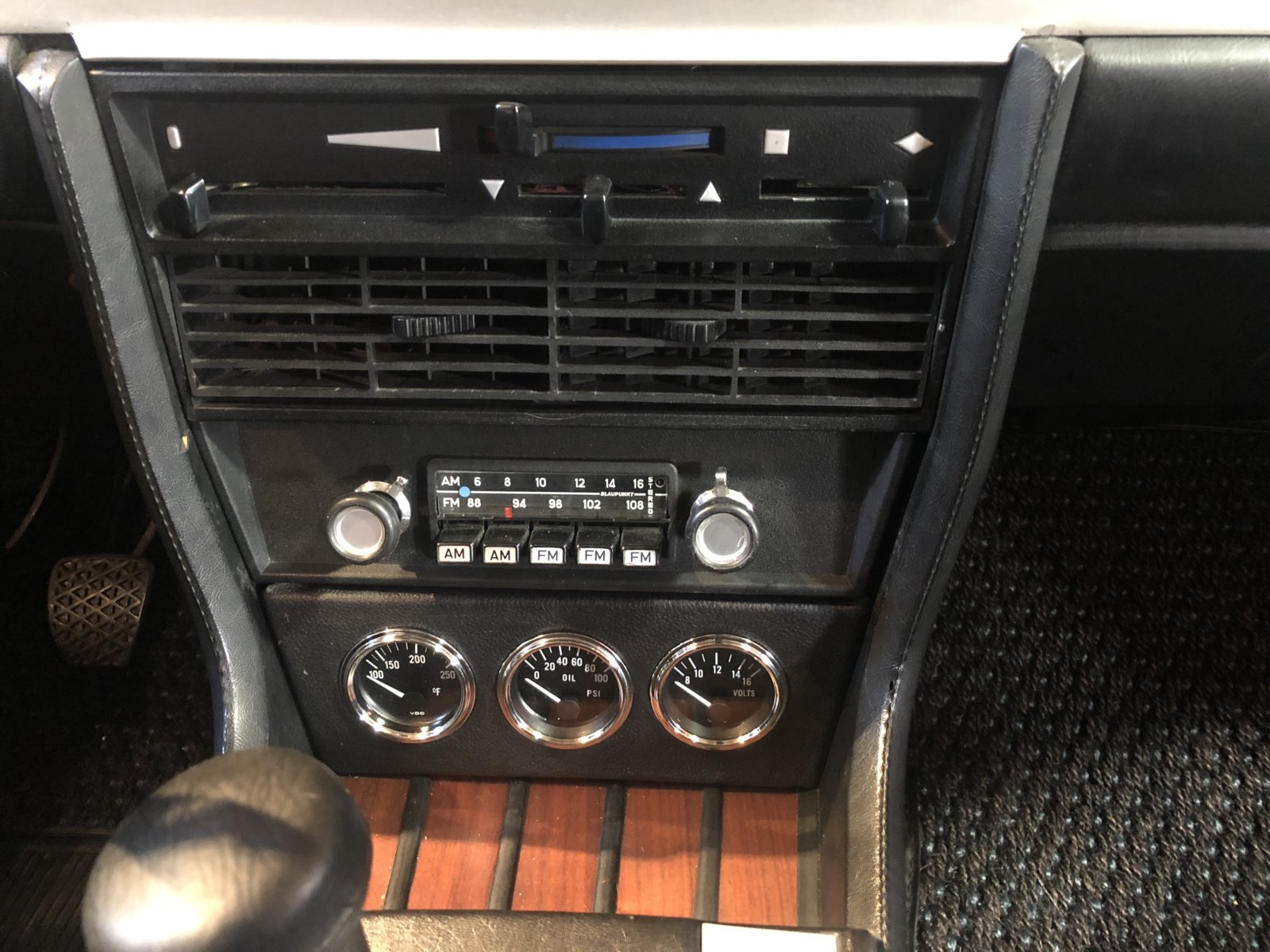 Gauge Panel 02.jpeg