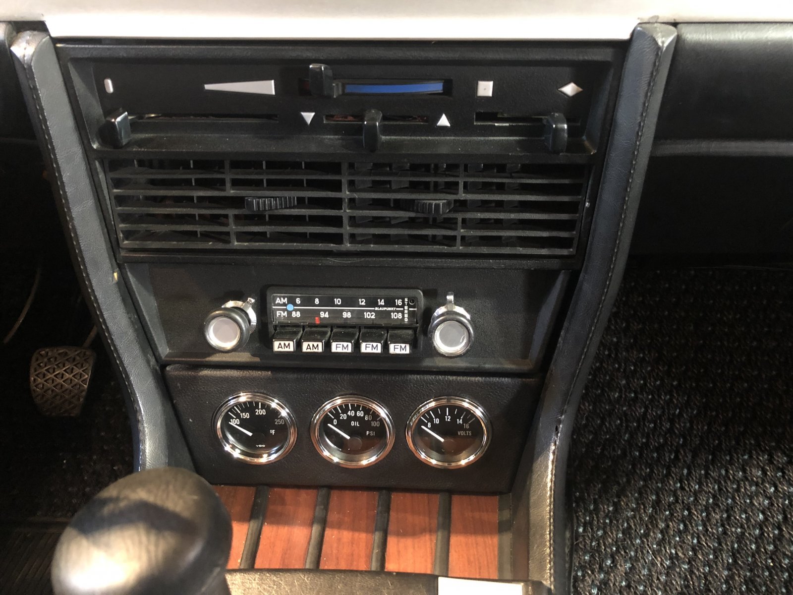 Gauge Panel 02.jpeg