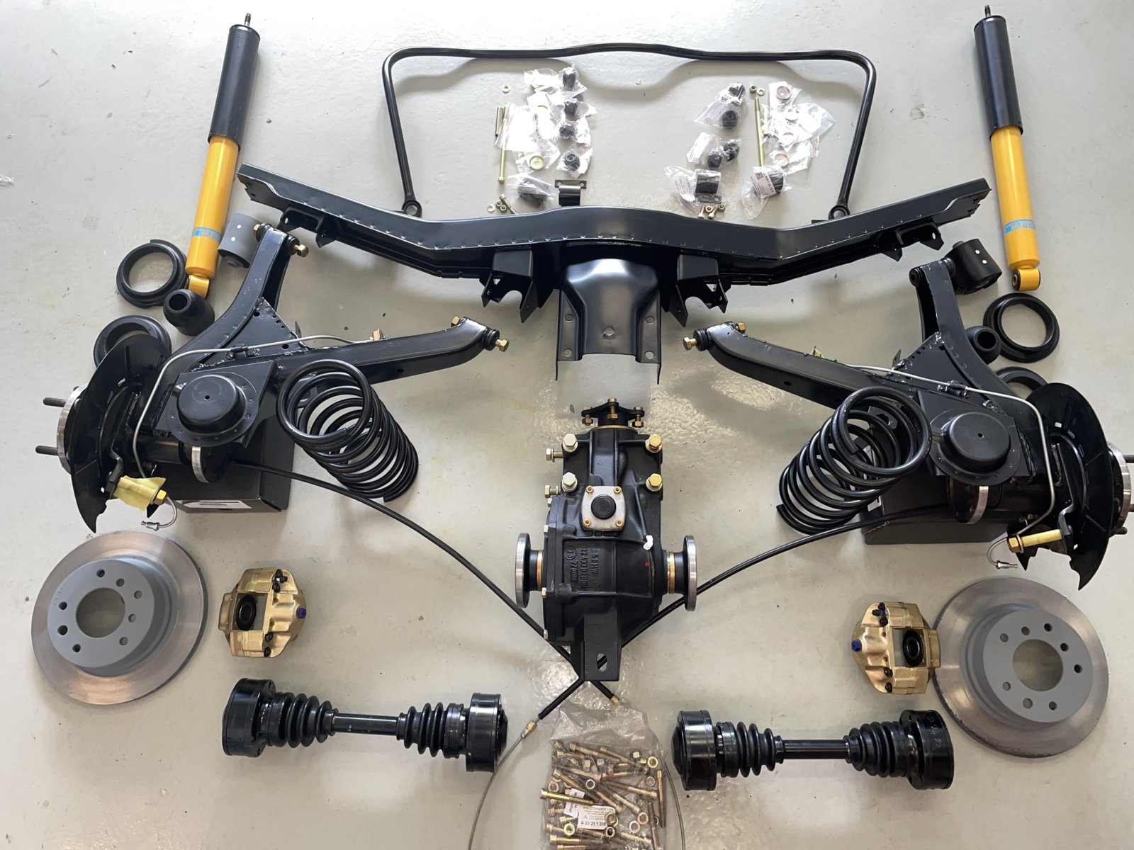 iphone raw E9 rear susp..JPG