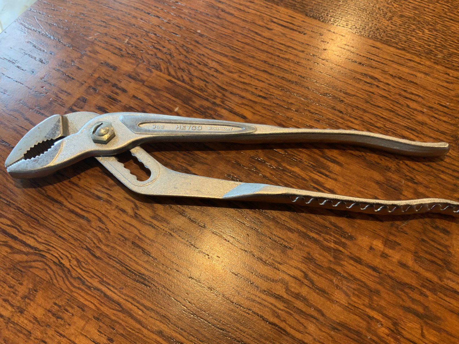 Large Pliers Late 1.JPG