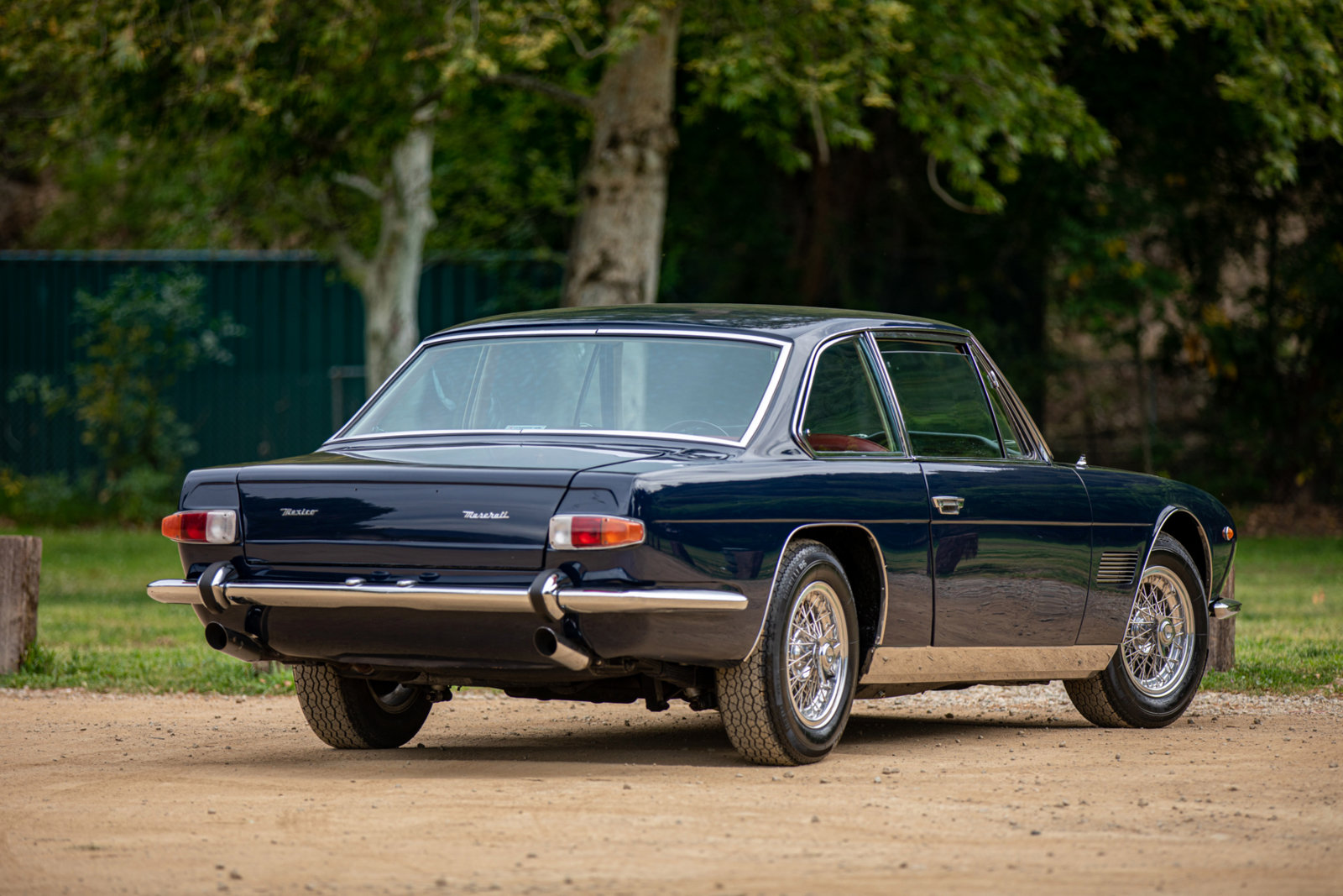 Maserati mexico vs E9 rear 1.jpg