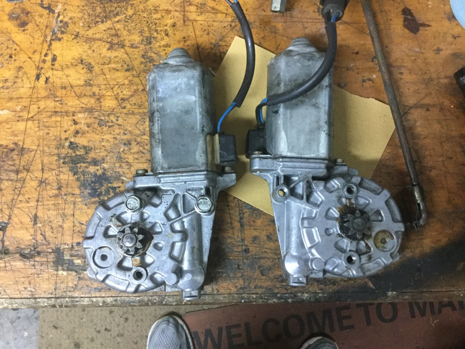 Pair of e28 motors.jpg