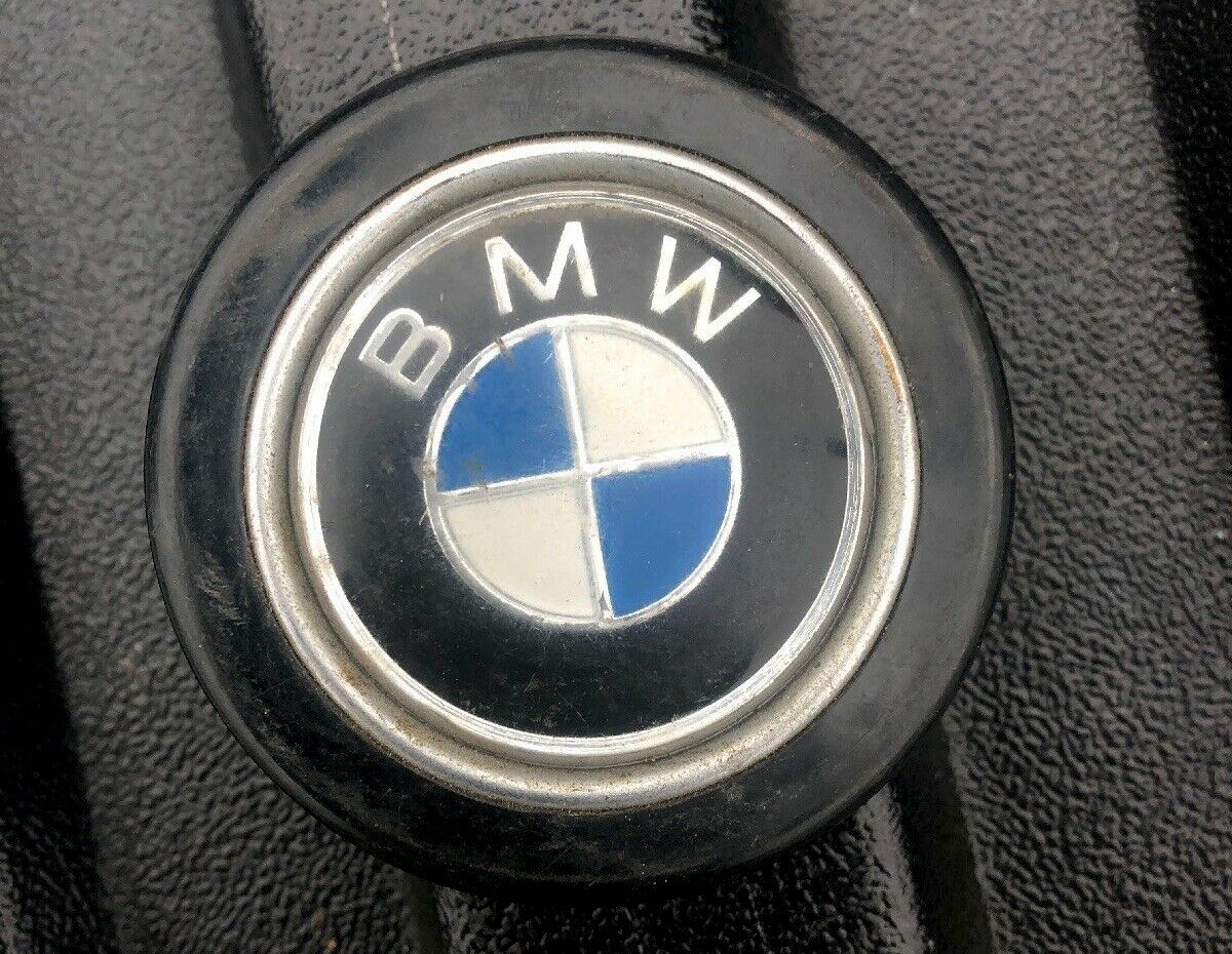 petri horn button1.jpg