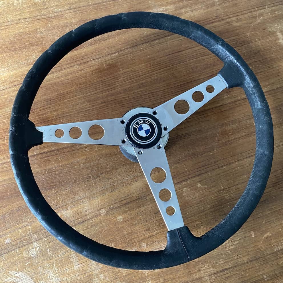 petri_400_steering_wheel_2.jpg