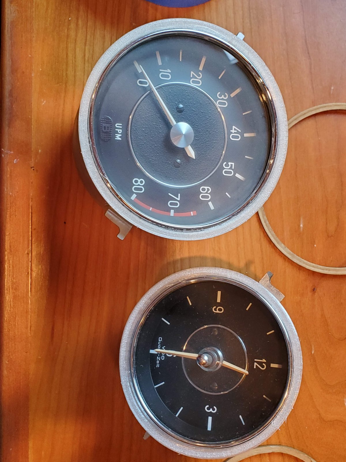 ringsOnGauges.jpg