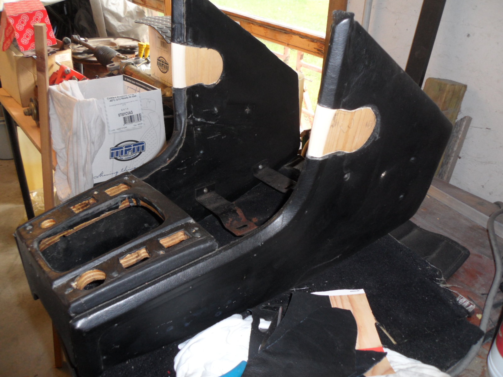 F.S. Center Console sides 80 euro | BMW E9 Coupe Discussion Forum