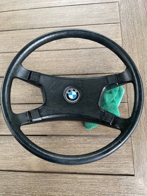 steering wheel.jpg