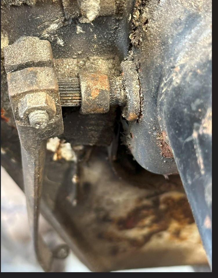 throttle bushing.jpg