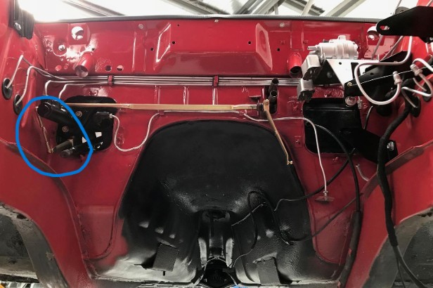 throttle linkage.jpg