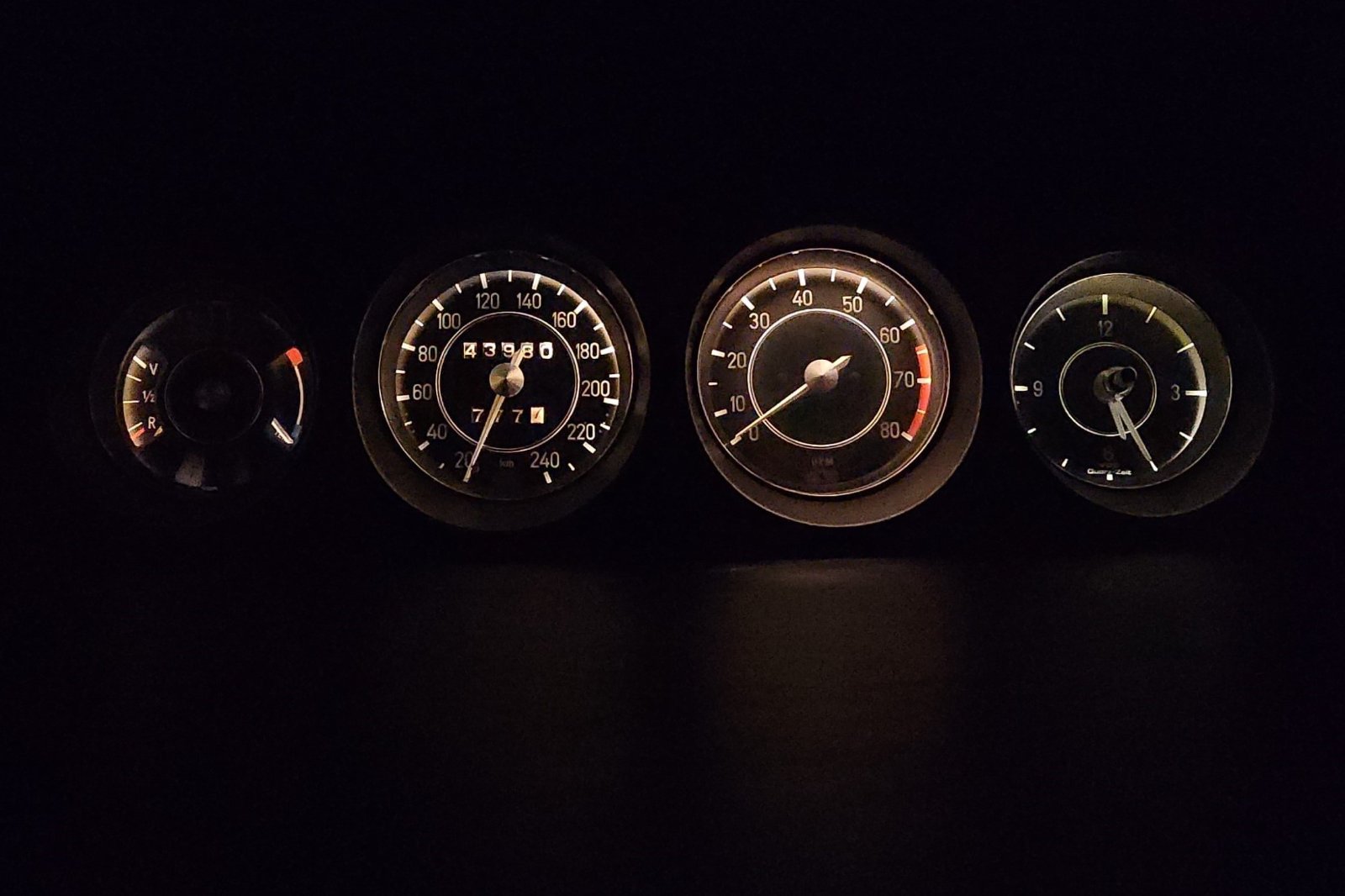 With Pilot Lights side emitting BUT clock w 5 way.jpg