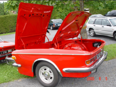 BMW E9 trailer w lids open Red.png