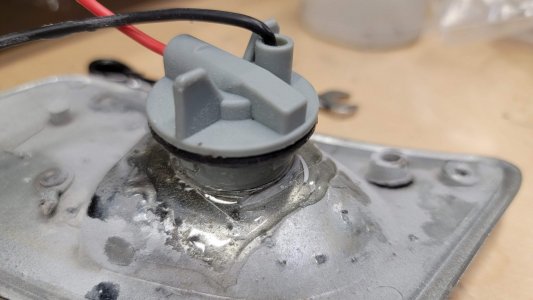 modernSocket.jpg