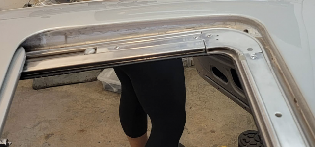 frontSealSide.png