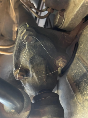 CSi strut safety wire.png